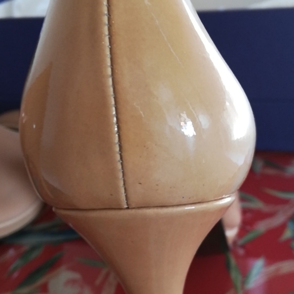 Stuart Weitzman Platswoon Cream Patent Leather - Picture 7 of 14